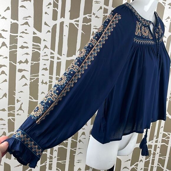 Altar’d State Cropped Boho Embroidered Blouson Sleeve Blouse S Navy Blue - Picture 2 of 6